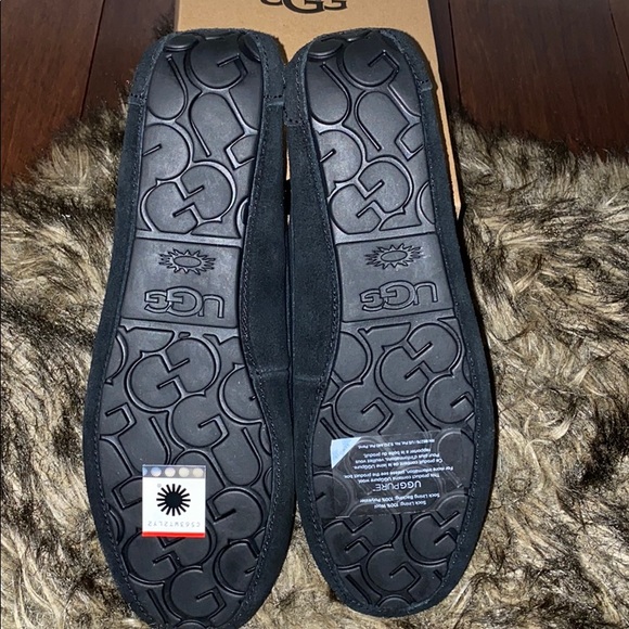 Women ugg lizzy size 7 BNIB - Picture 6 of 6